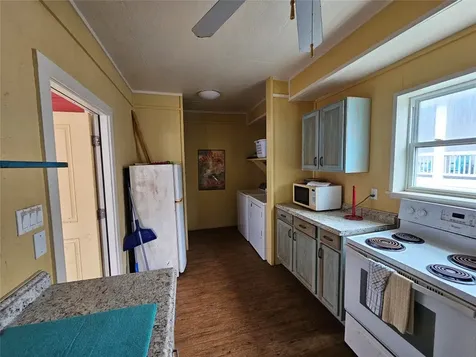 833 Kahla Drive Crystal Beach TX 77650