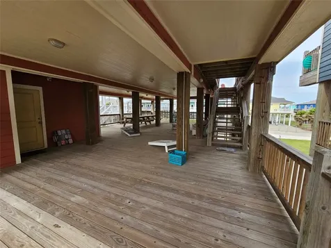 833 Kahla Drive Crystal Beach TX 77650