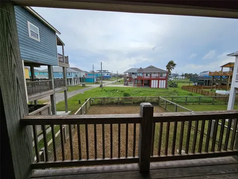 833 Kahla Drive Crystal Beach TX 77650