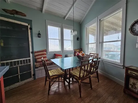 833 Kahla Drive Crystal Beach TX 77650