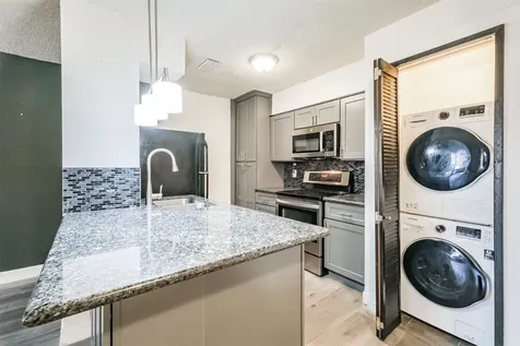 3100 Jeanetta Street 1305 Houston TX 77063