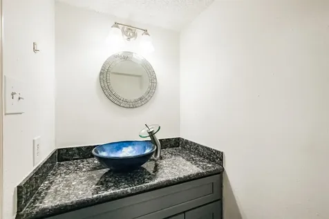 3100 Jeanetta Street 1305 Houston TX 77063