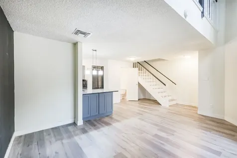 3100 Jeanetta Street 1305 Houston TX 77063