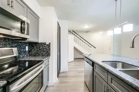 3100 Jeanetta Street 1305 Houston TX 77063