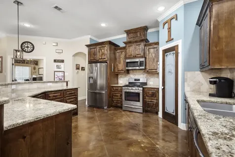 20585 Sh 146 N Liberty TX 77575