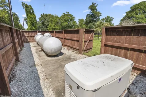 20585 Sh 146 N Liberty TX 77575
