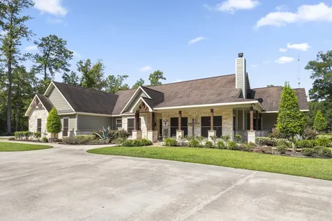 20585 Sh 146 N Liberty TX 77575