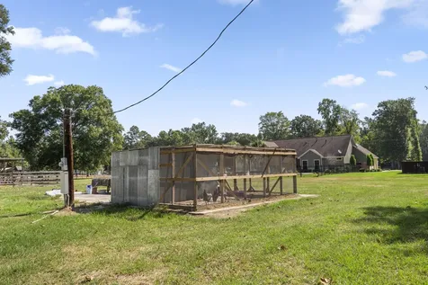 20585 Sh 146 N Liberty TX 77575