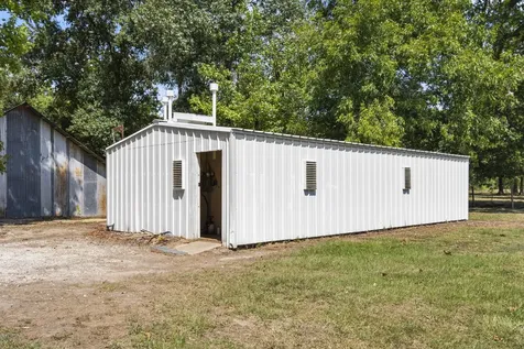 20585 Sh 146 N Liberty TX 77575