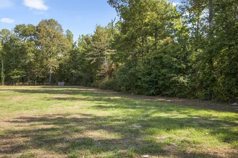 20585 Sh 146 N Liberty TX 77575