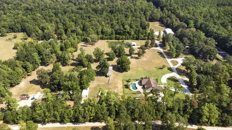 20585 Sh 146 N Liberty TX 77575
