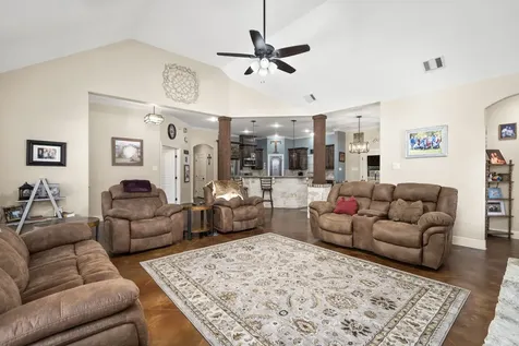 20585 Sh 146 N Liberty TX 77575