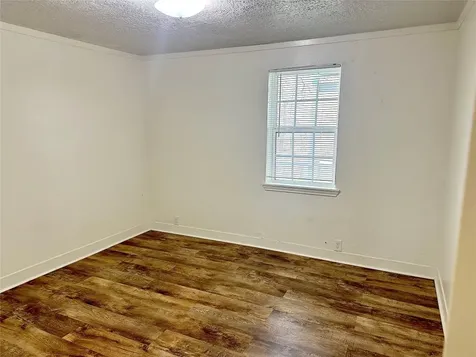 1005 Avenue E 1/2 Alvin TX 77511