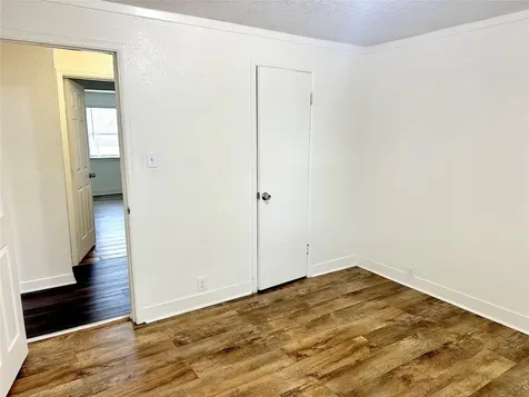 1005 Avenue E 1/2 Alvin TX 77511