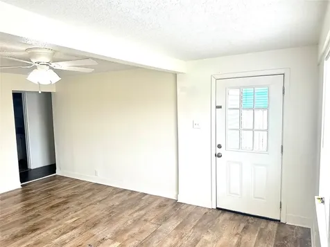 1005 Avenue E 1/2 Alvin TX 77511