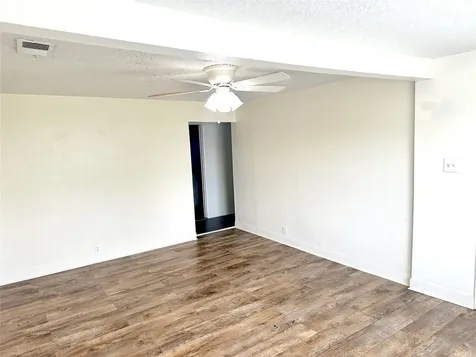 1005 Avenue E 1/2 Alvin TX 77511