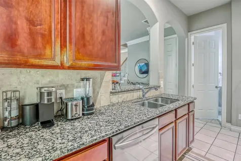 9113 Creekstone Lake Drive Houston TX 77054