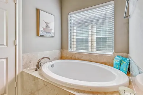 9113 Creekstone Lake Drive Houston TX 77054