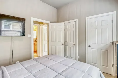 9113 Creekstone Lake Drive Houston TX 77054