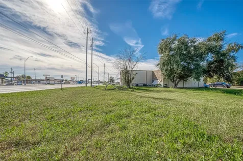2422-2436 S Main Street Pearland TX 77581