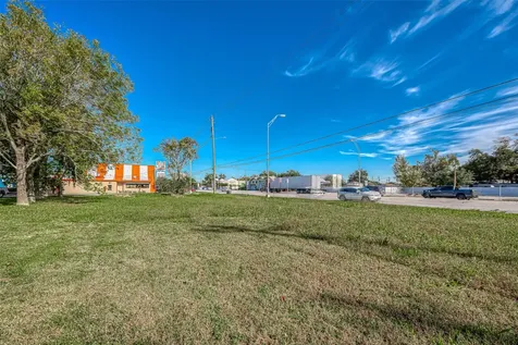 2422-2436 S Main Street Pearland TX 77581