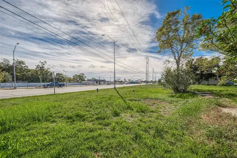 2422-2436 S Main Street Pearland TX 77581