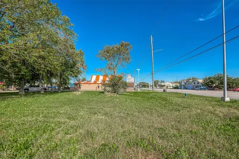 2422-2436 S Main Street Pearland TX 77581