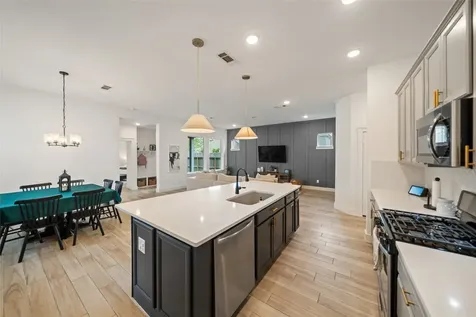 202 Thistle Drive Montgomery TX 77316