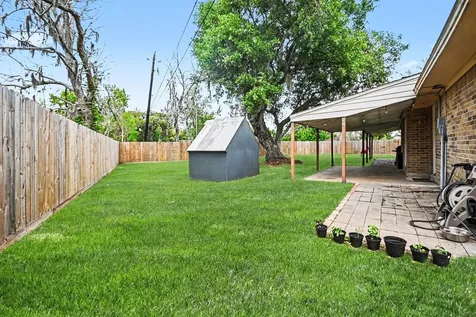 56 W Candlewood Street Lake Jackson TX 77566