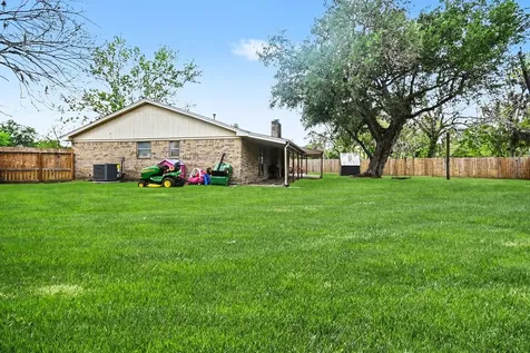 56 W Candlewood Street Lake Jackson TX 77566