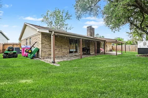 56 W Candlewood Street Lake Jackson TX 77566