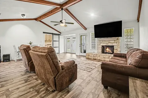 56 W Candlewood Street Lake Jackson TX 77566