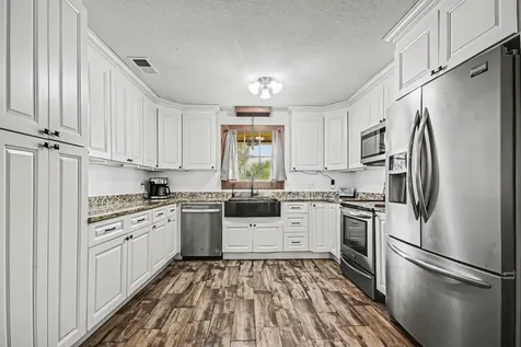 56 W Candlewood Street Lake Jackson TX 77566