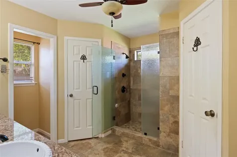 1604 S Hill Street Alvin TX 77511