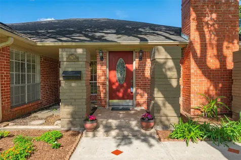 1604 S Hill Street Alvin TX 77511