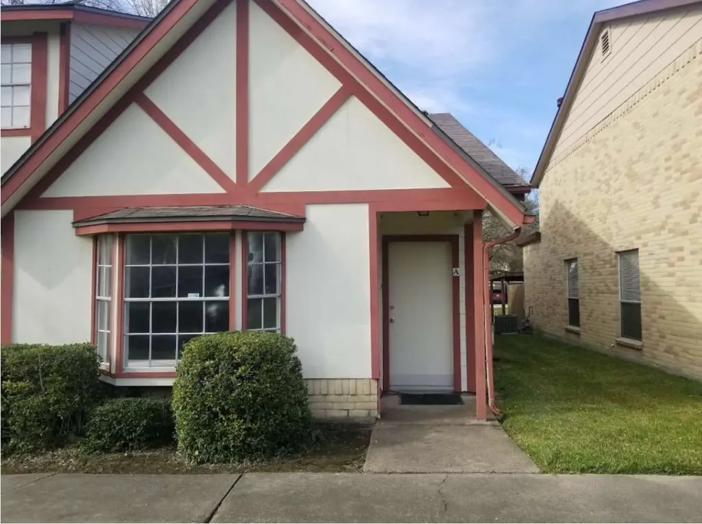 2037 Country Village Boulevard A Humble TX 77338
