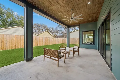 511 Graceland Street Houston TX 77009
