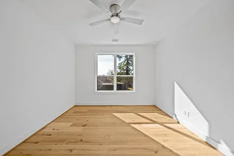 511 Graceland Street Houston TX 77009