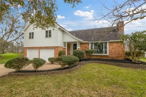 108 Woodland Road Lake Jackson TX 77566