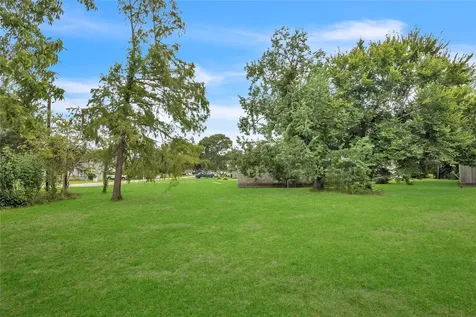 108 Woodland Road Lake Jackson TX 77566