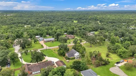 108 Woodland Road Lake Jackson TX 77566