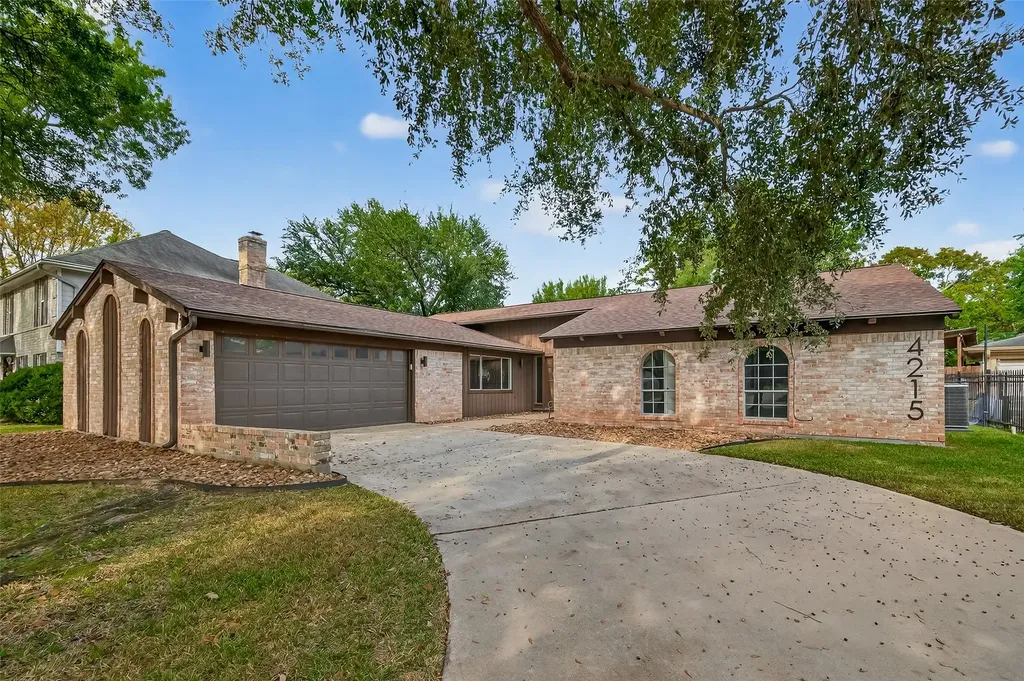 4215 Long Grove Drive Seabrook TX 77586