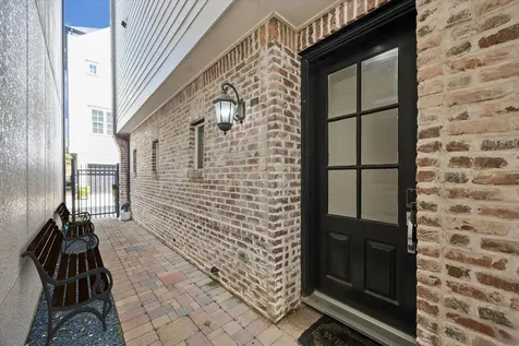 2016 Covent Garden Station Houston TX 77045