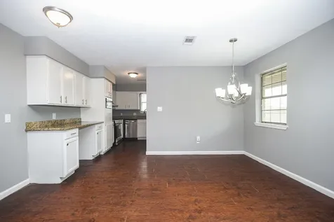 208 Willow Street Sealy TX 77474