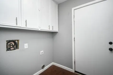 208 Willow Street Sealy TX 77474