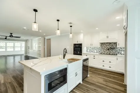 1100 Western Avenue Angleton TX 77515
