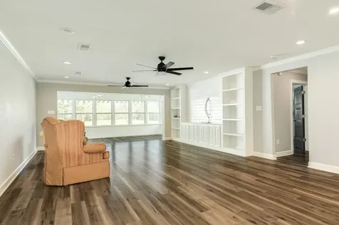 1100 Western Avenue Angleton TX 77515