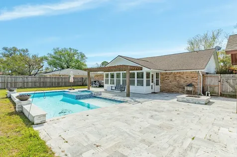 1100 Western Avenue Angleton TX 77515