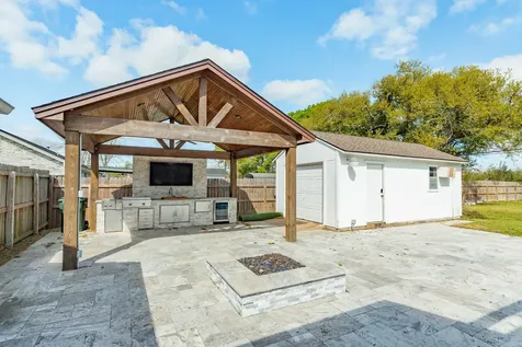 1100 Western Avenue Angleton TX 77515