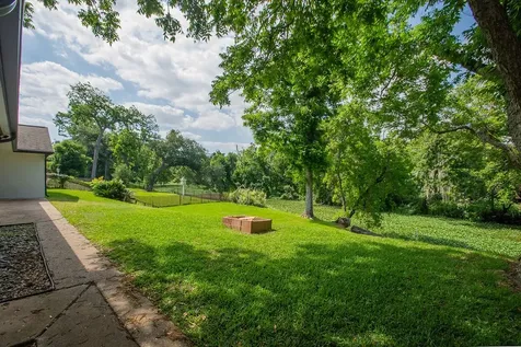 220 Oyster Creek Drive Lake Jackson TX 77566